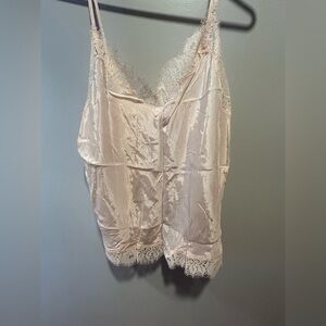 NWT Victoria’s Secret Lightweight Silky Lace Cami